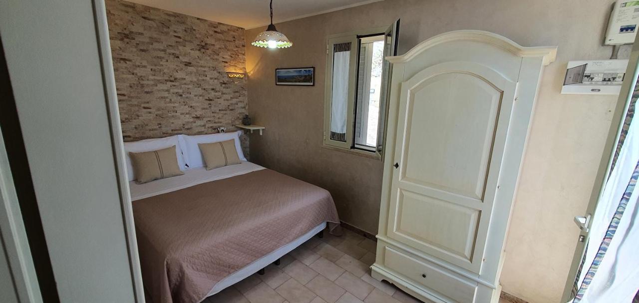 Casa Vacanze "Il Carrubo" Gagliano del Capo Exterior foto